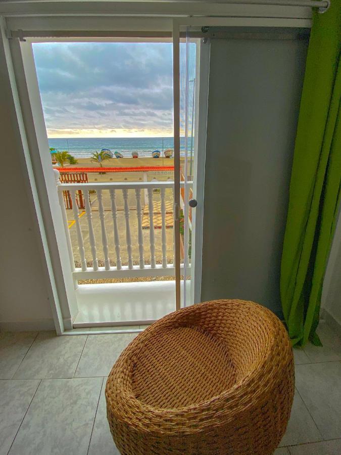 Whale House Hotel ปูแอร์โตโลเปซ ภายนอก รูปภาพ